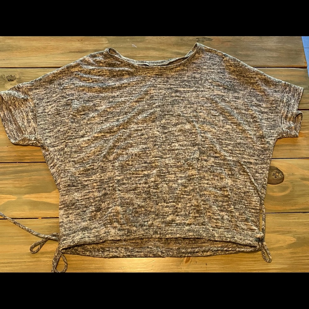 Women’s slouch shirt size medium